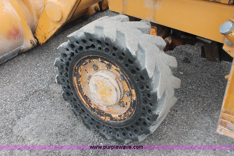 image for item D8342 1996 Case 570L XT Construction King landscape loader