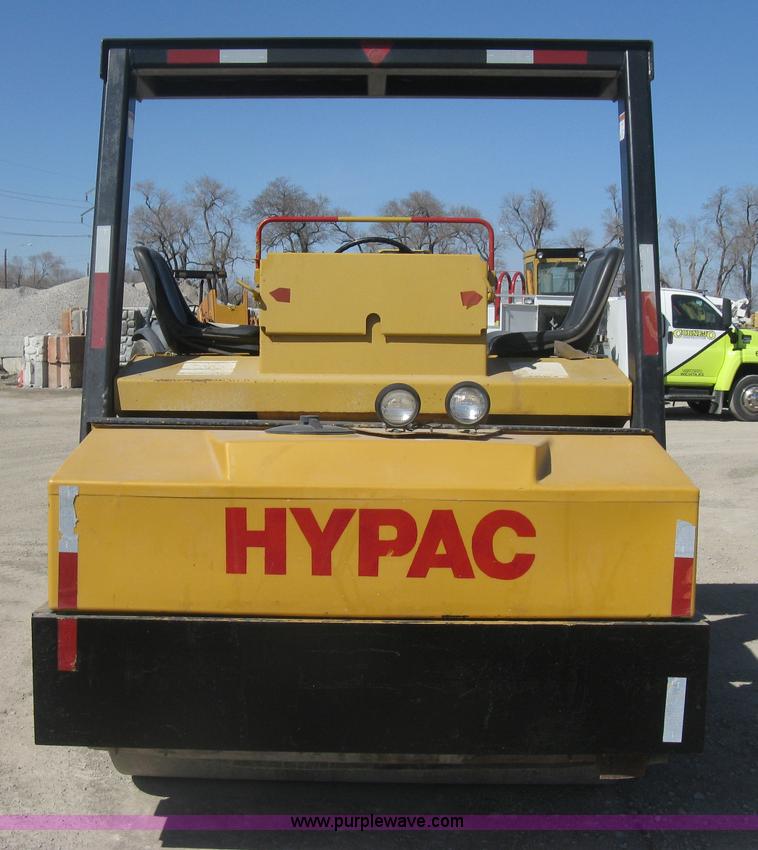 image for item E3314 1997 Hyster Hypac C766B articulated vibratory smooth drum roller
