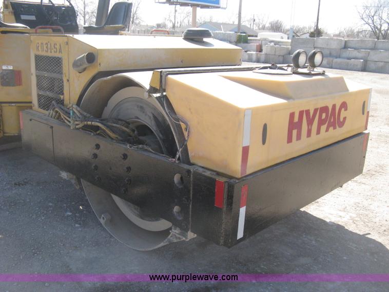 image for item E3314 1997 Hyster Hypac C766B articulated vibratory smooth drum roller