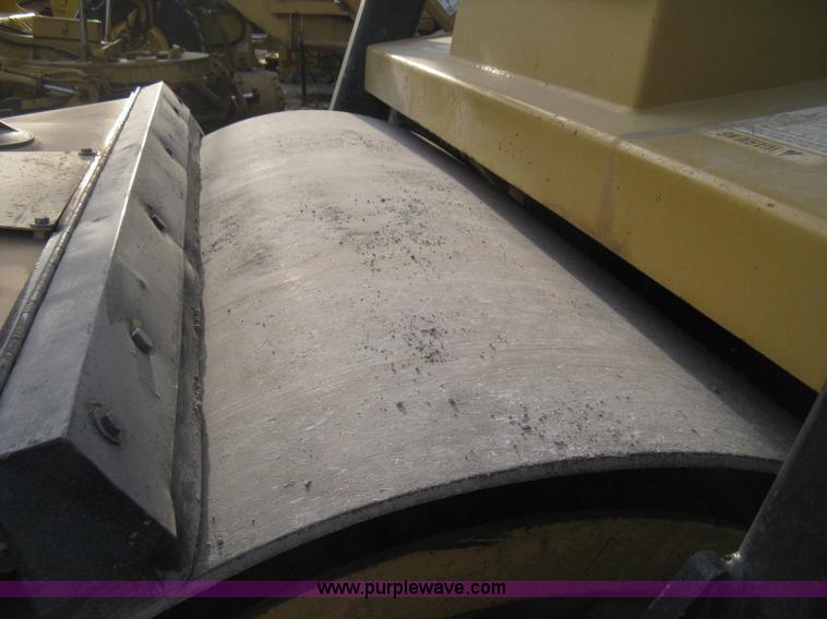 image for item E3314 1997 Hyster Hypac C766B articulated vibratory smooth drum roller