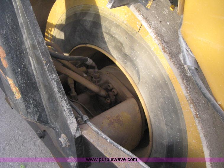 image for item E3314 1997 Hyster Hypac C766B articulated vibratory smooth drum roller