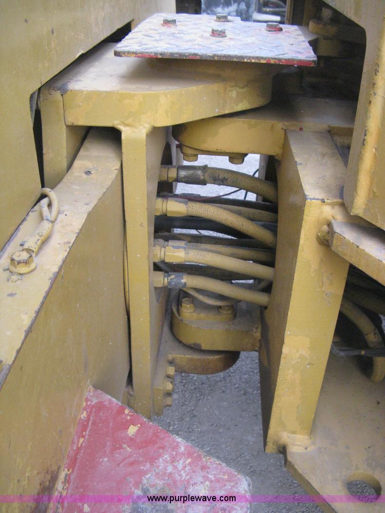 image for item E3314 1997 Hyster Hypac C766B articulated vibratory smooth drum roller