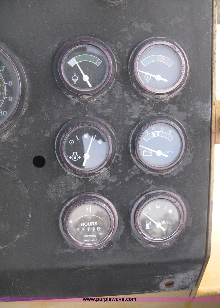 image for item E3314 1997 Hyster Hypac C766B articulated vibratory smooth drum roller