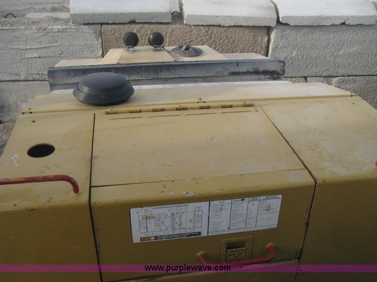 image for item E3314 1997 Hyster Hypac C766B articulated vibratory smooth drum roller