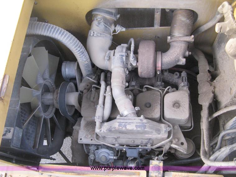 image for item E3314 1997 Hyster Hypac C766B articulated vibratory smooth drum roller