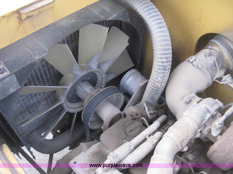 image for item E3314 1997 Hyster Hypac C766B articulated vibratory smooth drum roller