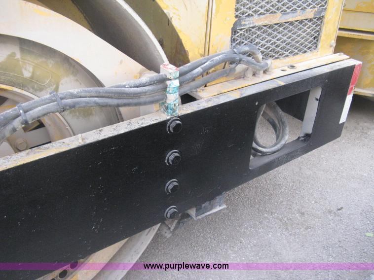 image for item E3314 1997 Hyster Hypac C766B articulated vibratory smooth drum roller