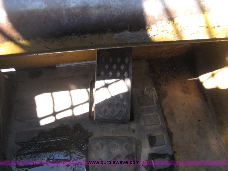 image for item E3435 2002 Caterpillar 257 skid steer