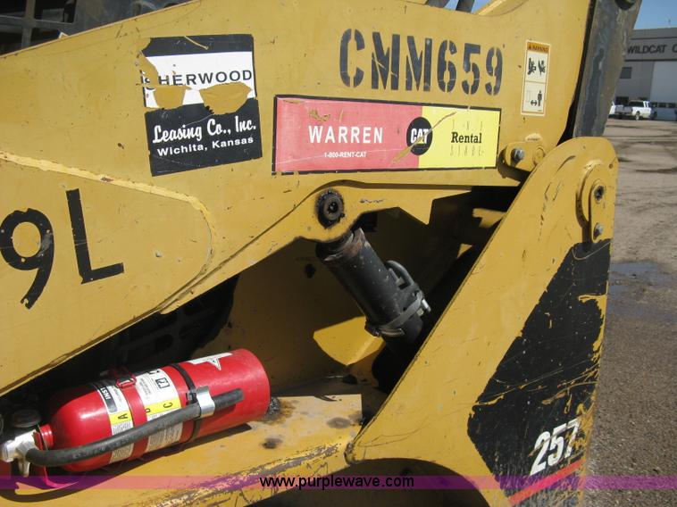image for item E3435 2002 Caterpillar 257 skid steer