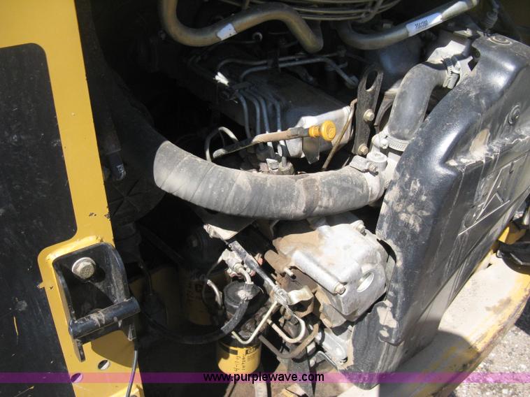 image for item E3435 2002 Caterpillar 257 skid steer