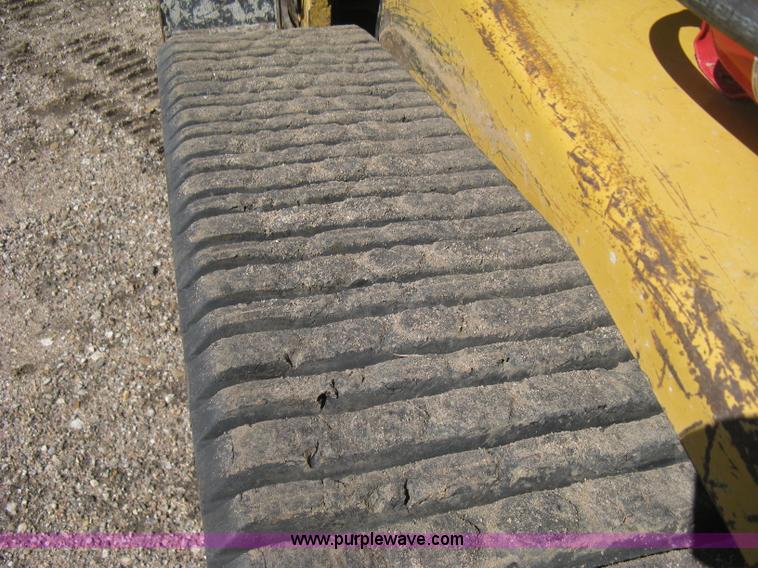 image for item E3435 2002 Caterpillar 257 skid steer