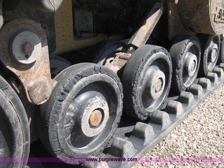 image for item E3435 2002 Caterpillar 257 skid steer