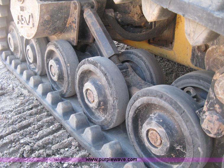 image for item E3435 2002 Caterpillar 257 skid steer