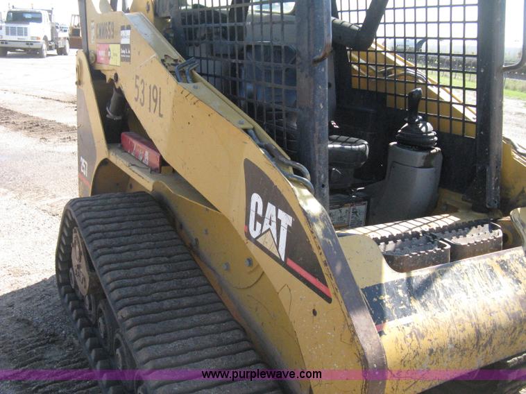 image for item E3435 2002 Caterpillar 257 skid steer