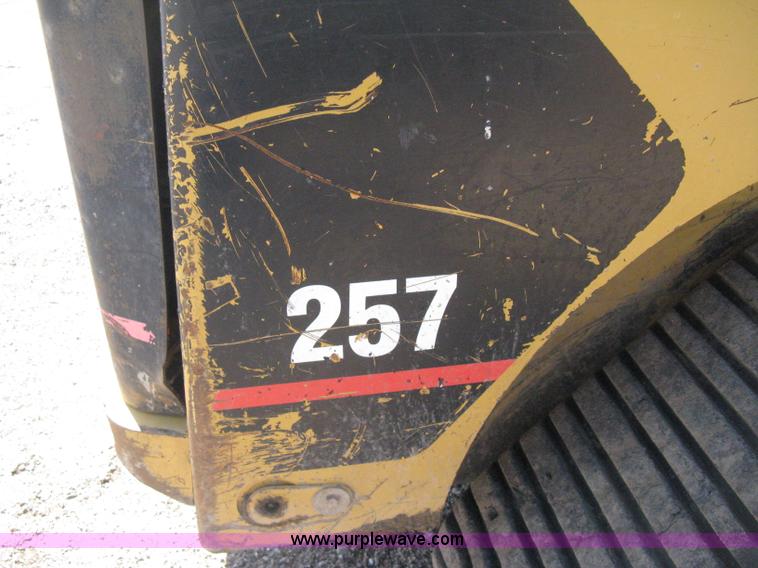 image for item E3435 2002 Caterpillar 257 skid steer