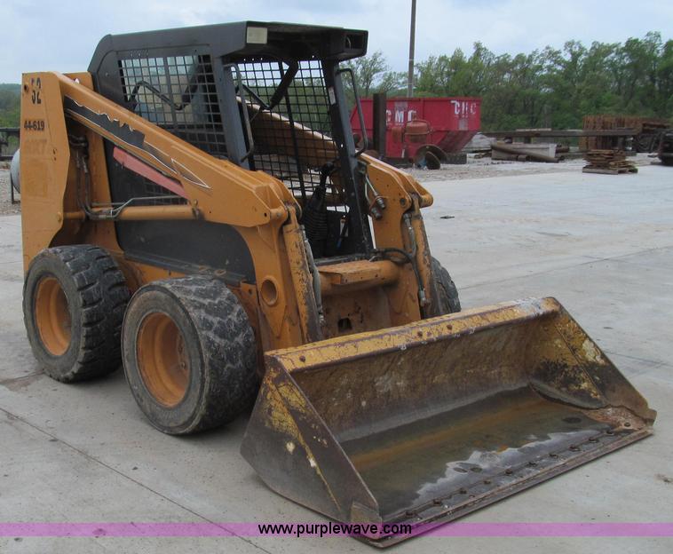 image for item E3926 2004 Case 60XT skid steer