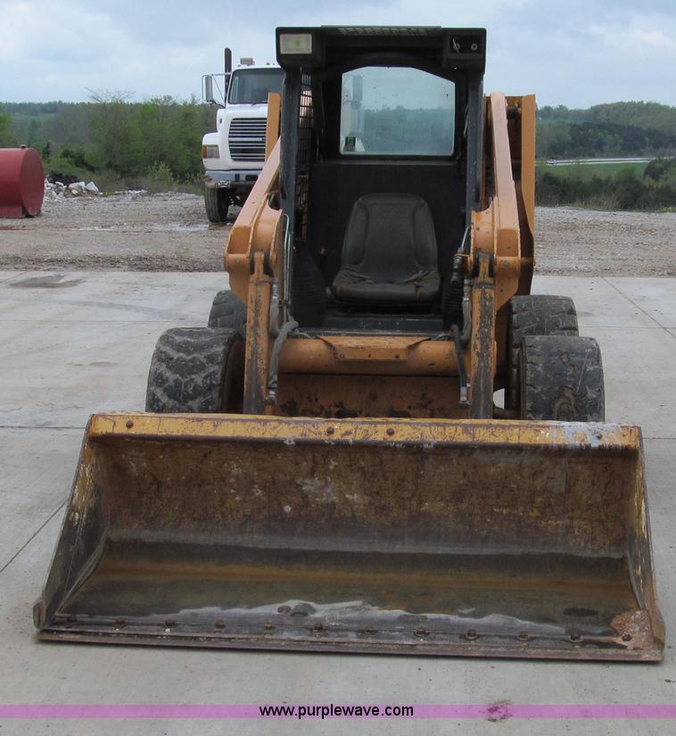 image for item E3926 2004 Case 60XT skid steer