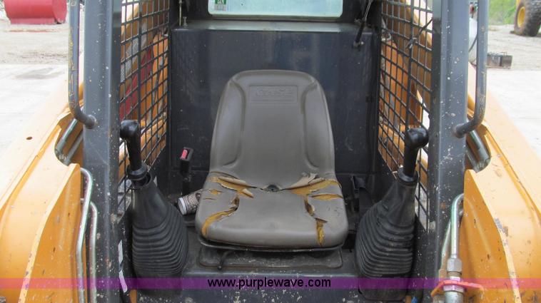 image for item E3926 2004 Case 60XT skid steer