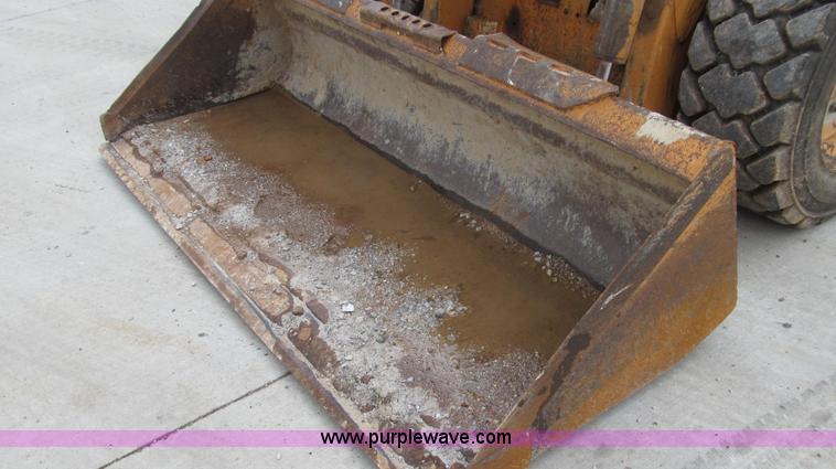 image for item E3927 2004 Case 60XT skid steer