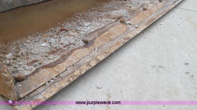 image for item E3927 2004 Case 60XT skid steer