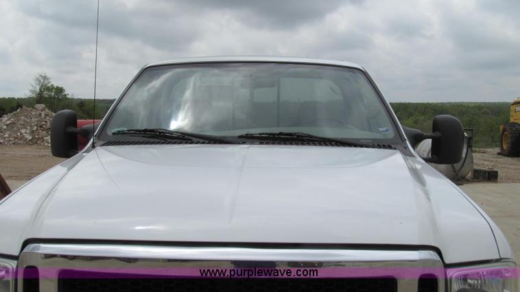 image for item E3929 2006 Ford F250 XLT Super Duty pickup truck