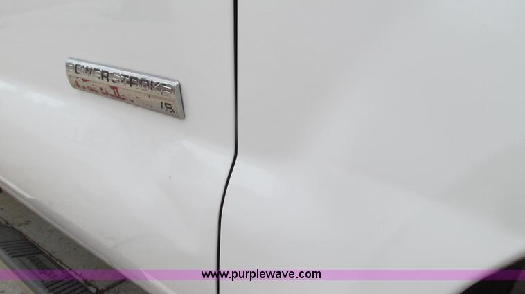 image for item E3929 2006 Ford F250 XLT Super Duty pickup truck