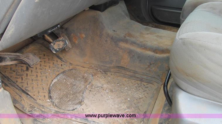 image for item E3929 2006 Ford F250 XLT Super Duty pickup truck