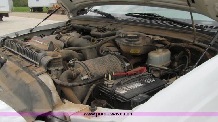 image for item E3929 2006 Ford F250 XLT Super Duty pickup truck