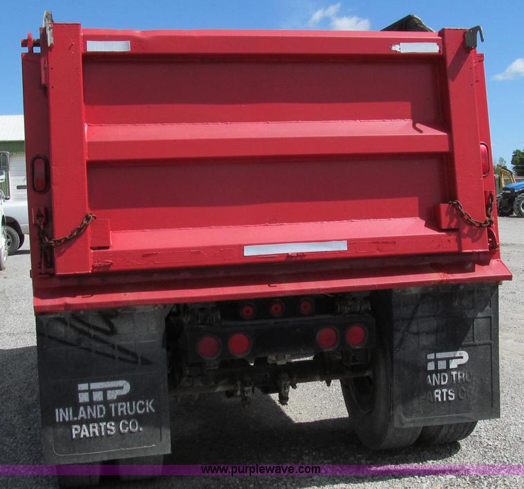 image for item E3952 1999 Wheeler Rock Star pup trailer