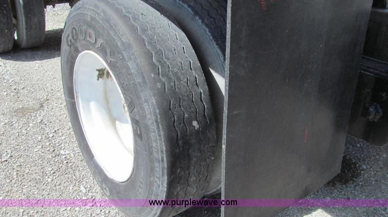 image for item E3952 1999 Wheeler Rock Star pup trailer