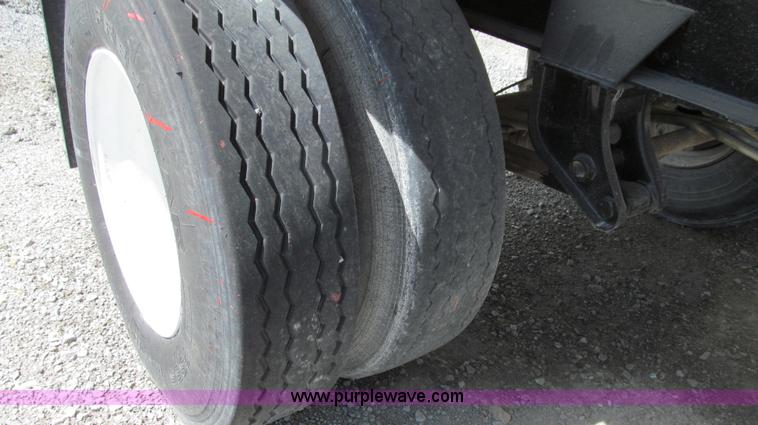 image for item E3952 1999 Wheeler Rock Star pup trailer