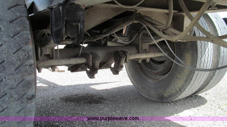 image for item E3952 1999 Wheeler Rock Star pup trailer