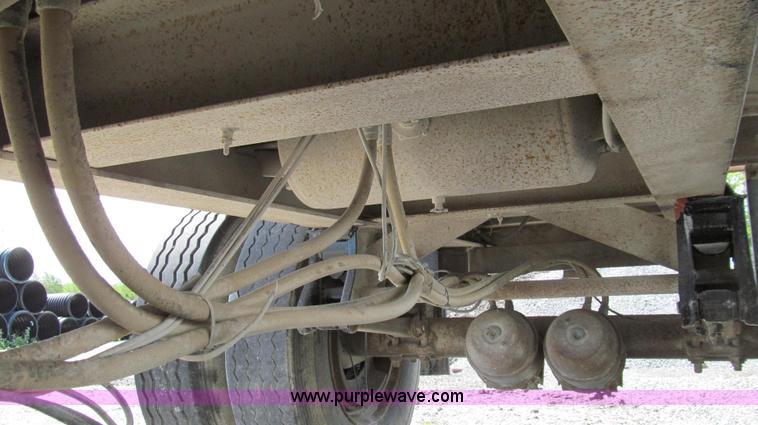 image for item E3952 1999 Wheeler Rock Star pup trailer