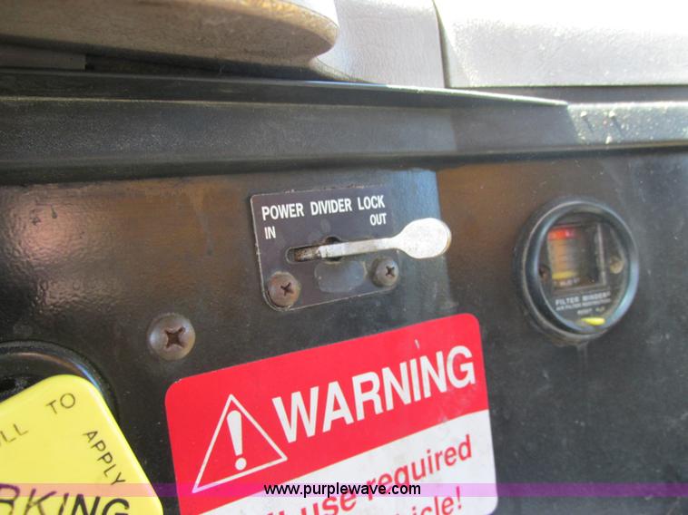 image for item E7242 1999 International 4900 dump truck