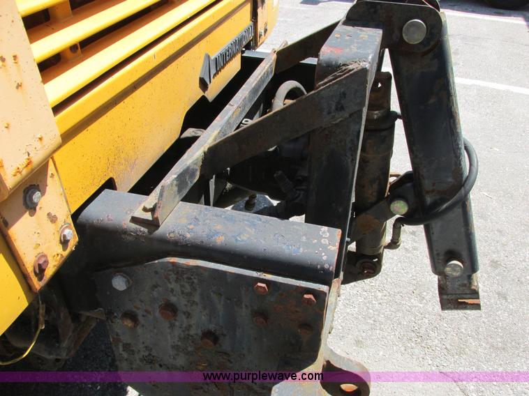 image for item E7242 1999 International 4900 dump truck