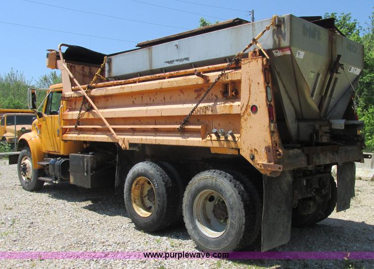 image for item E7243 1998 International 4900 dump truck
