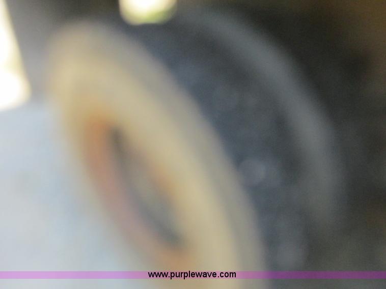 image for item E7243 1998 International 4900 dump truck