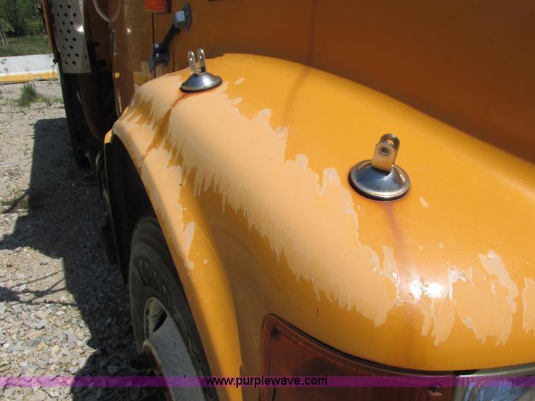 image for item E7243 1998 International 4900 dump truck