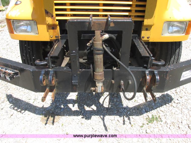 image for item E7243 1998 International 4900 dump truck