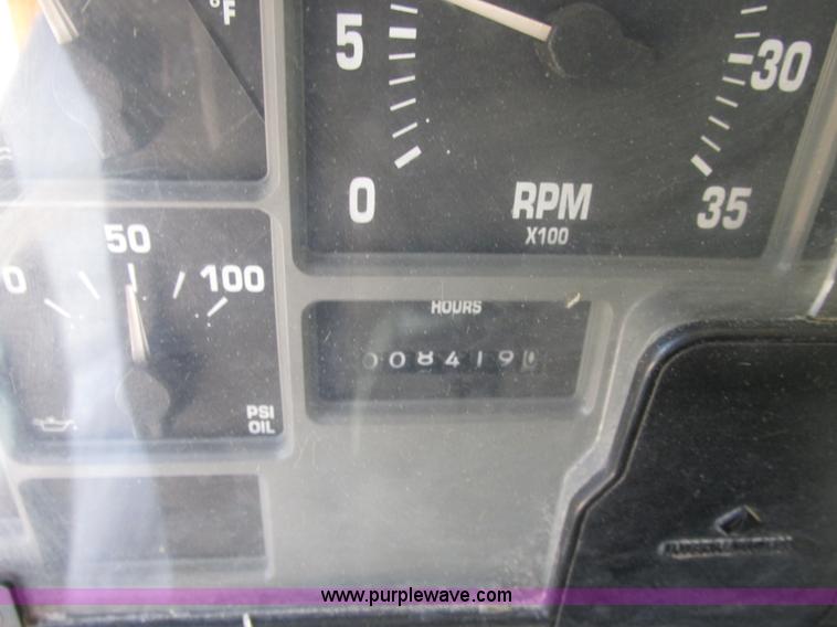 image for item E7243 1998 International 4900 dump truck