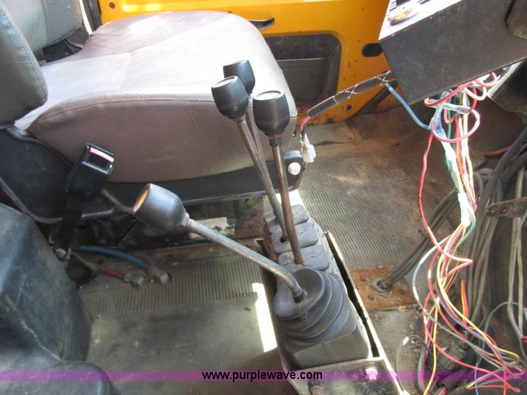 image for item E7243 1998 International 4900 dump truck