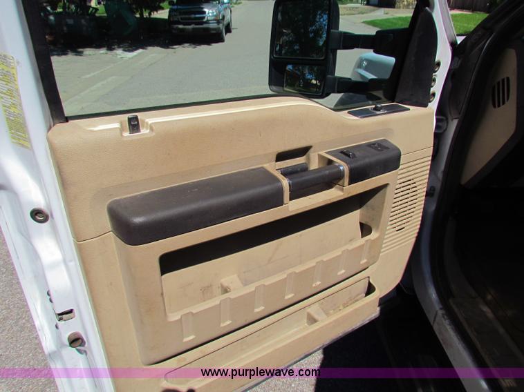 image for item E8491 2009 Ford F550 XLT utility truck