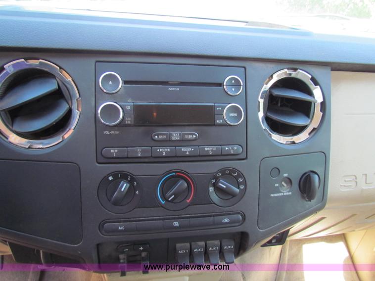 image for item E8491 2009 Ford F550 XLT utility truck