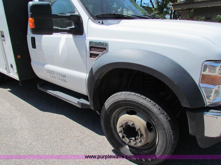 image for item E8491 2009 Ford F550 XLT utility truck