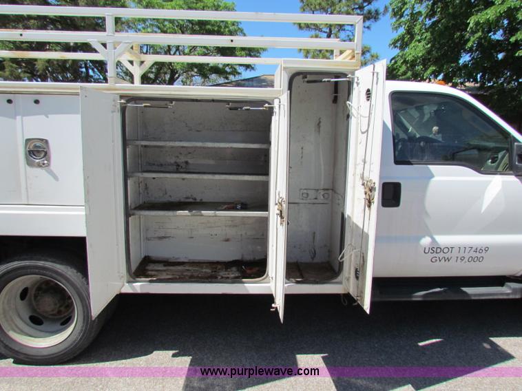 image for item E8491 2009 Ford F550 XLT utility truck