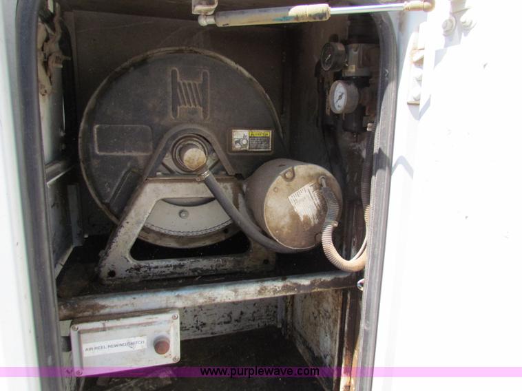 image for item E8491 2009 Ford F550 XLT utility truck