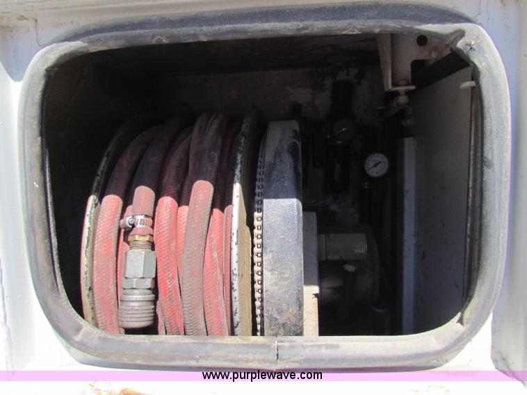 image for item E8491 2009 Ford F550 XLT utility truck