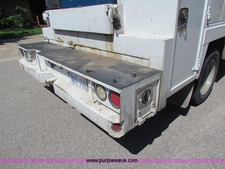 image for item E8491 2009 Ford F550 XLT utility truck