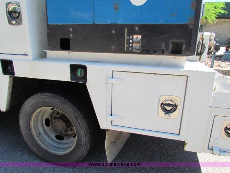 image for item E8491 2009 Ford F550 XLT utility truck