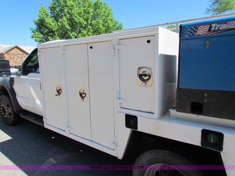 image for item E8491 2009 Ford F550 XLT utility truck